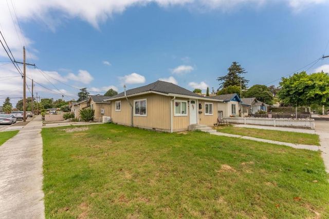 694 Central Avenue, Hollister, CA 95023