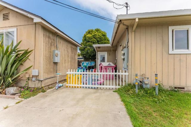 694 Central Avenue, Hollister, CA 95023