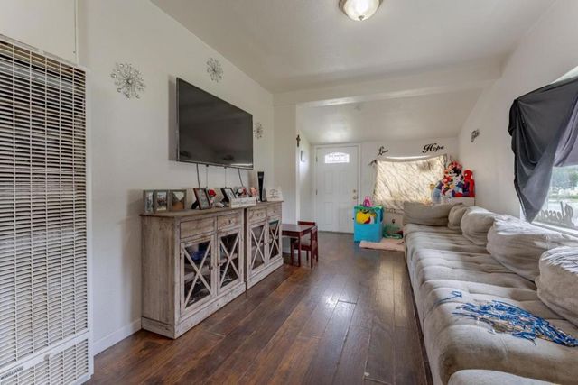 694 Central Avenue, Hollister, CA 95023