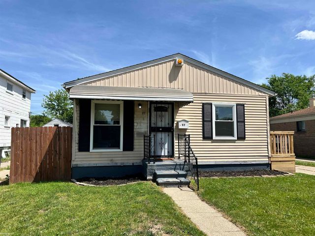 97 Beyne Street, Mount Clemens, MI 48043
