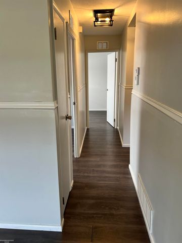 97 Beyne Street, Mount Clemens, MI 48043