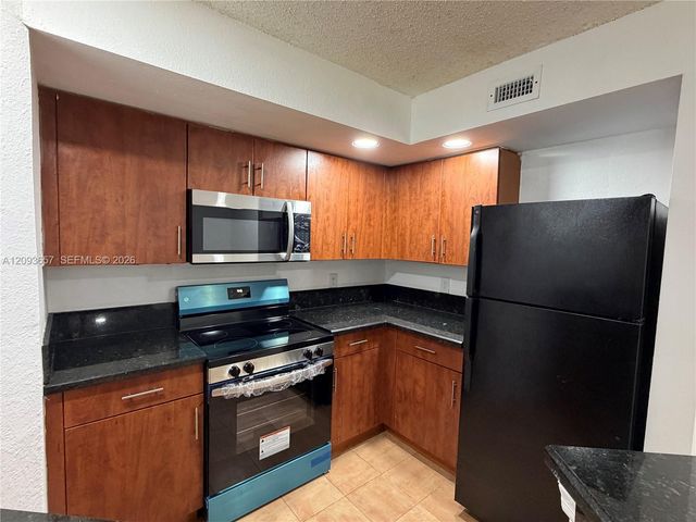 565 Vista Isles Drive 2018, Sunrise, FL 33325