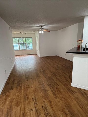 565 Vista Isles Drive 2018, Sunrise, FL 33325