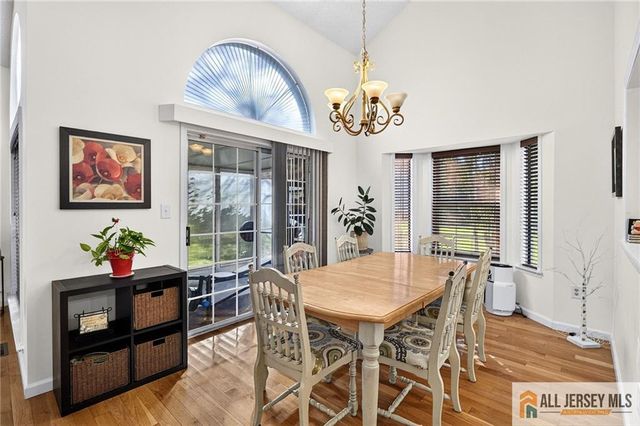 1 Cambridge Drive A, Monroe, NJ 08831