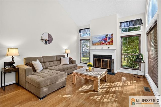 1 Cambridge Drive A, Monroe, NJ 08831