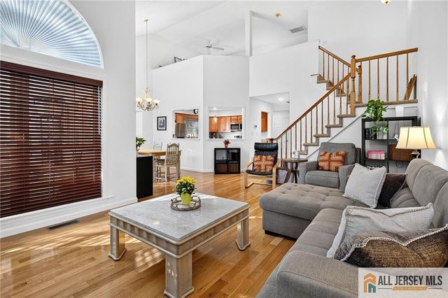 1 Cambridge Drive A, Monroe, NJ 08831