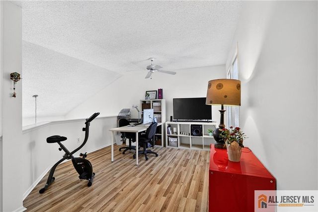 1 Cambridge Drive A, Monroe, NJ 08831