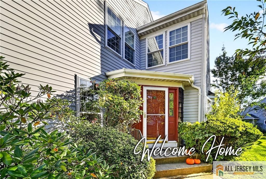 1 Cambridge Drive A, Monroe, NJ 08831