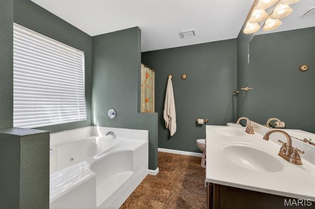 1029 Meadows Court, Maryville, IL 62062