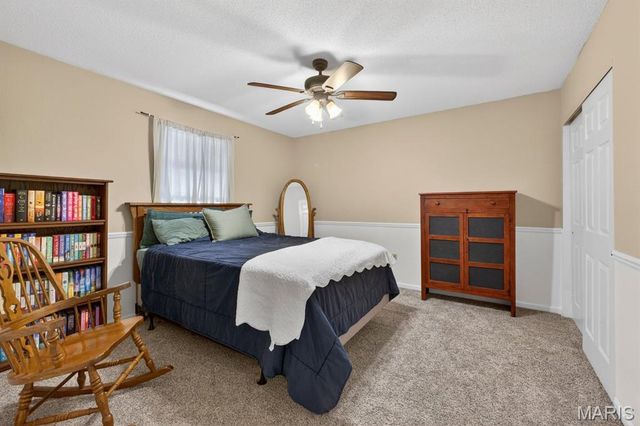 1029 Meadows Court, Maryville, IL 62062