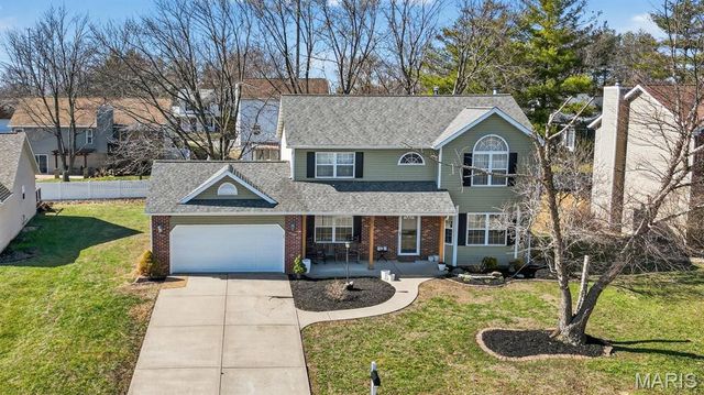 1029 Meadows Court, Maryville, IL 62062