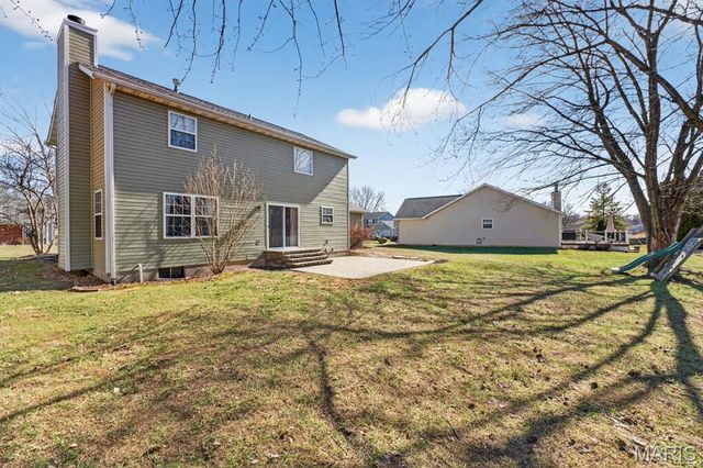 1029 Meadows Court, Maryville, IL 62062
