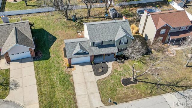 1029 Meadows Court, Maryville, IL 62062