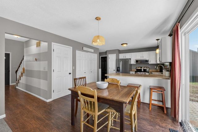 1029 Meadows Court, Maryville, IL 62062