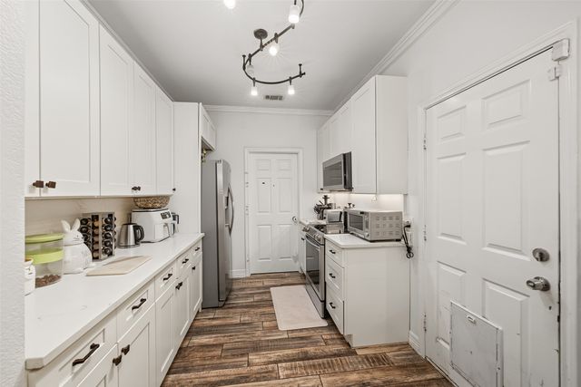 8015 Leigh Ann Drive, Dallas, TX 75232