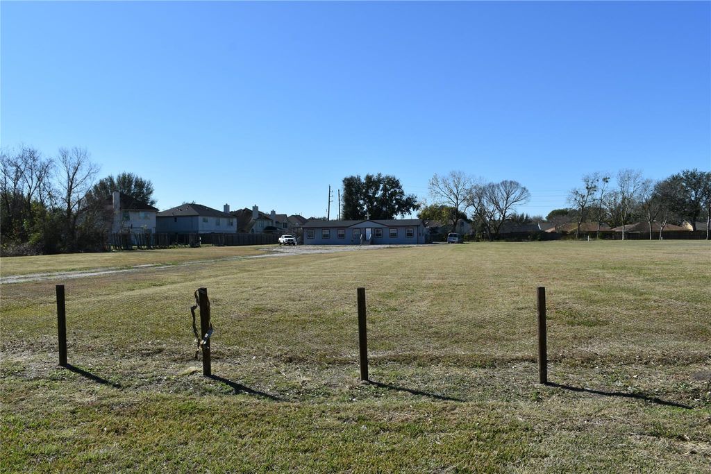 7813 Clodine Road, Houston, TX 77083