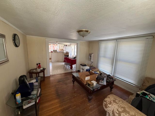 107 Short Royal St., Hattiesburg, MS 39401