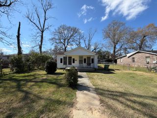 107 Short Royal St., Hattiesburg, MS 39401