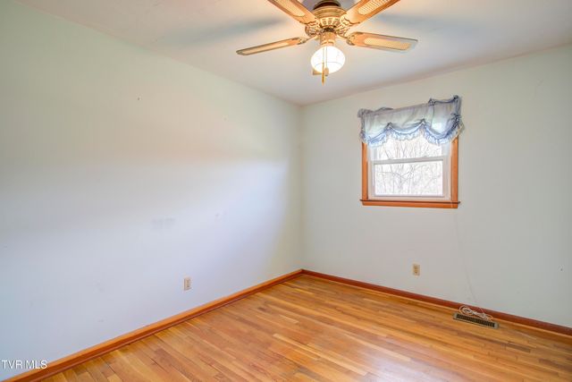 24102 Crimson Drive, Bristol, VA 24202