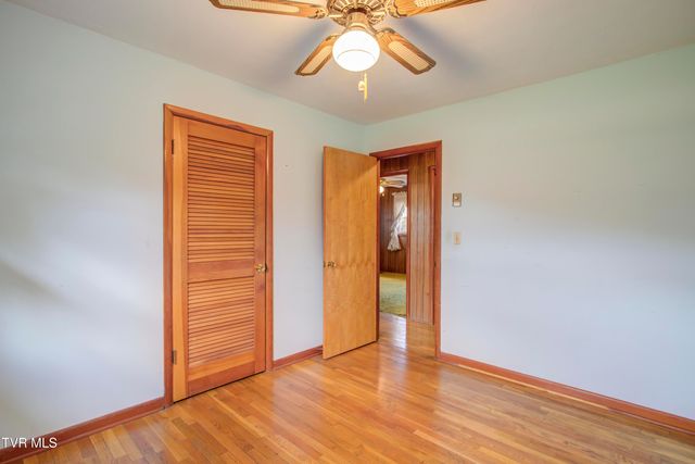 24102 Crimson Drive, Bristol, VA 24202