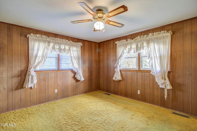 24102 Crimson Drive, Bristol, VA 24202