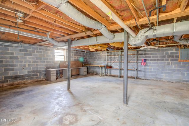 24102 Crimson Drive, Bristol, VA 24202