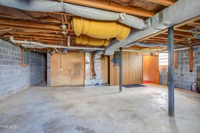 24102 Crimson Drive, Bristol, VA 24202