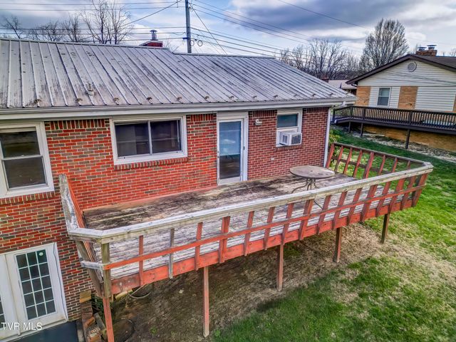 24102 Crimson Drive, Bristol, VA 24202