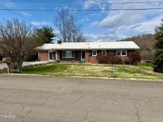 24102 Crimson Drive, Bristol, VA 24202