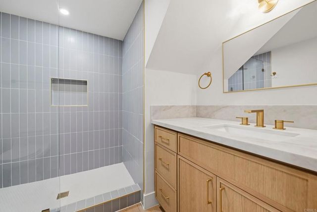 6739 Cantil Street, Carlsbad, CA 92009