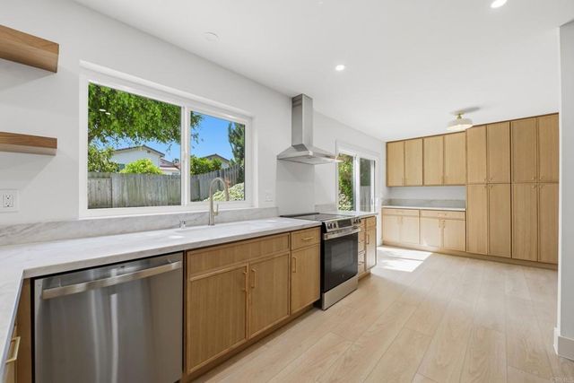 6739 Cantil Street, Carlsbad, CA 92009