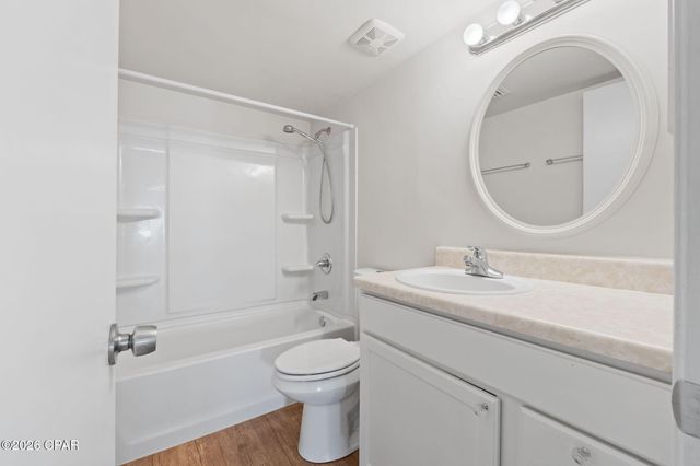 6901 N Lagoon Drive 33, Panama City, FL 32408