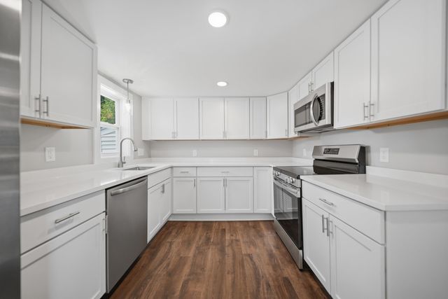110 Millville Circle, Salem, NH 03079