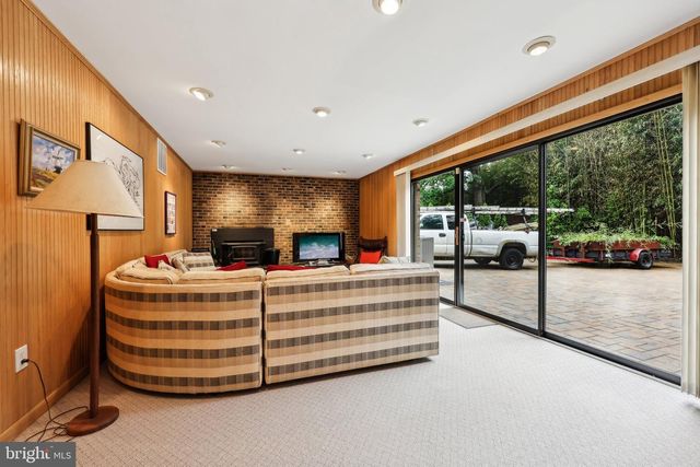 5417 GARY PL, Alexandria, VA 22311