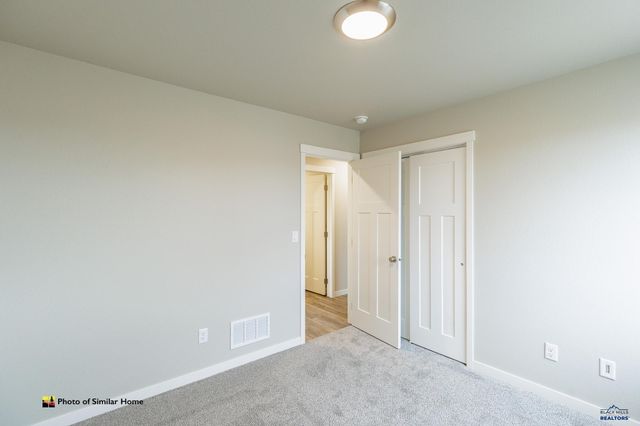 460 YELNER DR, Box Elder, SD 57719