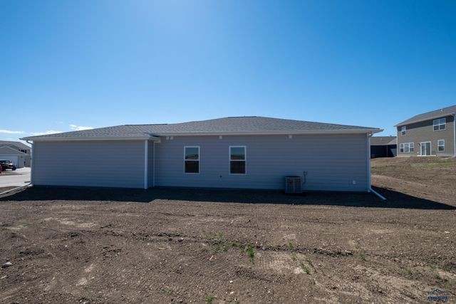 460 YELNER DR, Box Elder, SD 57719