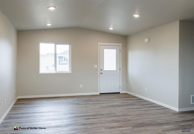 460 YELNER DR, Box Elder, SD 57719
