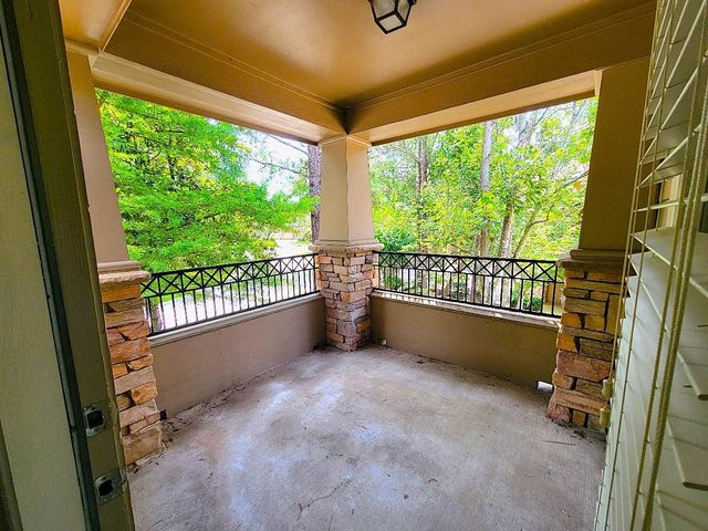 77 Woodlily Pl, The Woodlands, TX 77382