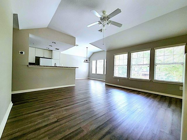 77 Woodlily Pl, The Woodlands, TX 77382