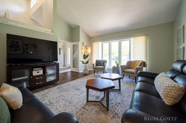 5459 Stowehill Drive Se, City Of Kentwood, MI 49508