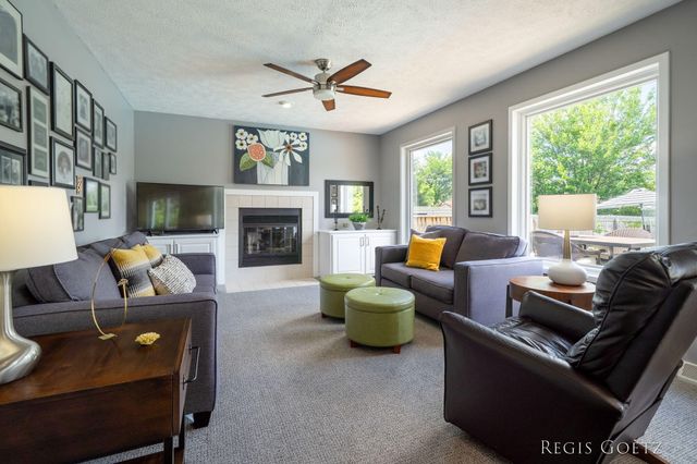 5459 Stowehill Drive Se, City Of Kentwood, MI 49508
