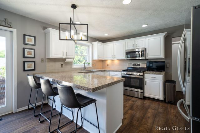 5459 Stowehill Drive Se, City Of Kentwood, MI 49508