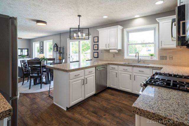 5459 Stowehill Drive Se, City Of Kentwood, MI 49508