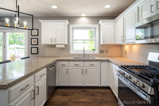 5459 Stowehill Drive Se, City Of Kentwood, MI 49508