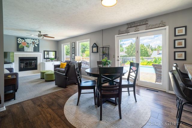 5459 Stowehill Drive Se, City Of Kentwood, MI 49508