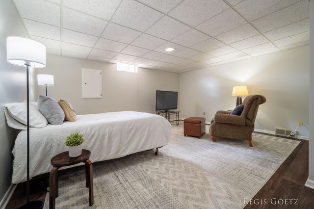 5459 Stowehill Drive Se, City Of Kentwood, MI 49508