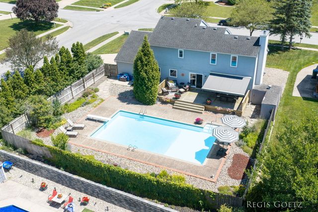 5459 Stowehill Drive Se, City Of Kentwood, MI 49508