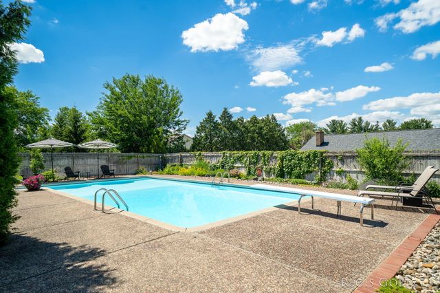 5459 Stowehill Drive Se, City Of Kentwood, MI 49508