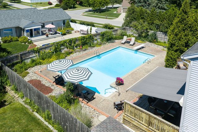 5459 Stowehill Drive Se, City Of Kentwood, MI 49508