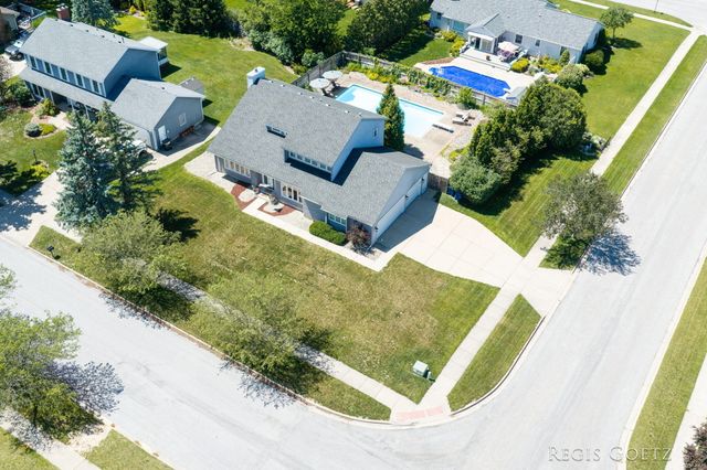 5459 Stowehill Drive Se, City Of Kentwood, MI 49508